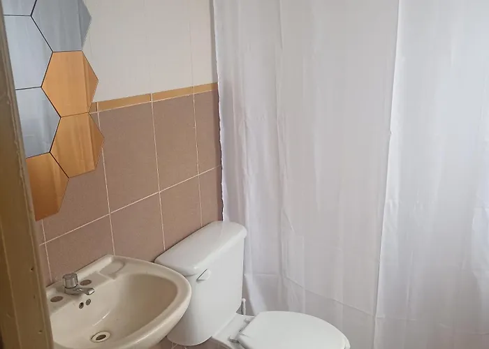 Amplio, Comodo Y Tranquilo A 10 Min Del Aeropuerto, Basilica Y Centro Apartment
